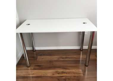 Cosmetic table